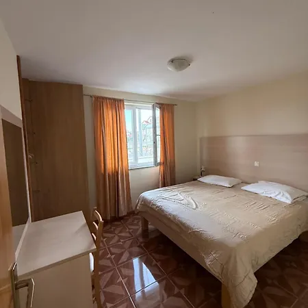 Apartament 8 Mare - By Ta Leut Agency *