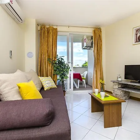 8 Mare - By Ta Leut Agency Apartament
