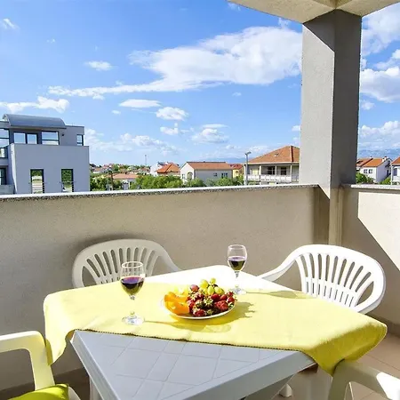 8 Mare - By Ta Leut Agency Apartament *