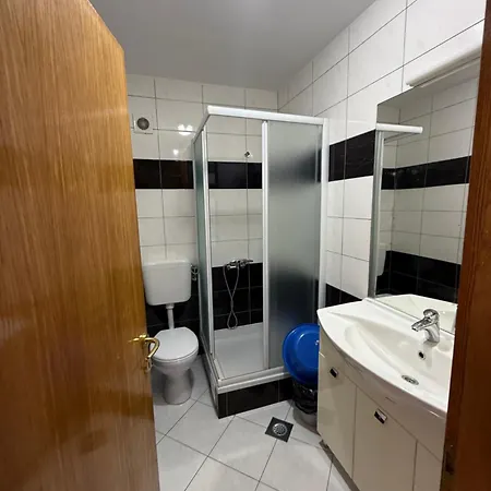 8 Mare - By Ta Leut Agency Apartament *