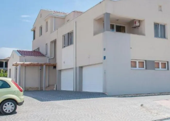 Apartmán 8 Mare - By Ta Leut Agency