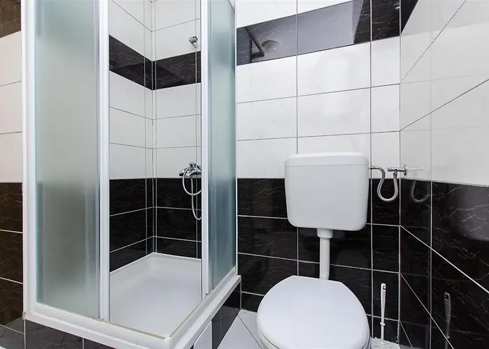 8 Mare - By Ta Leut Agency Privlaka (Zadar)