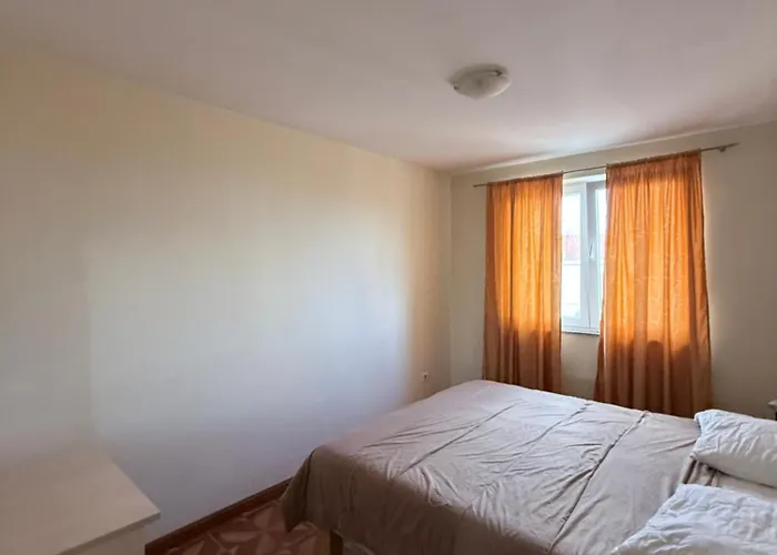 8 Mare - By Ta Leut Agency Apartmán *