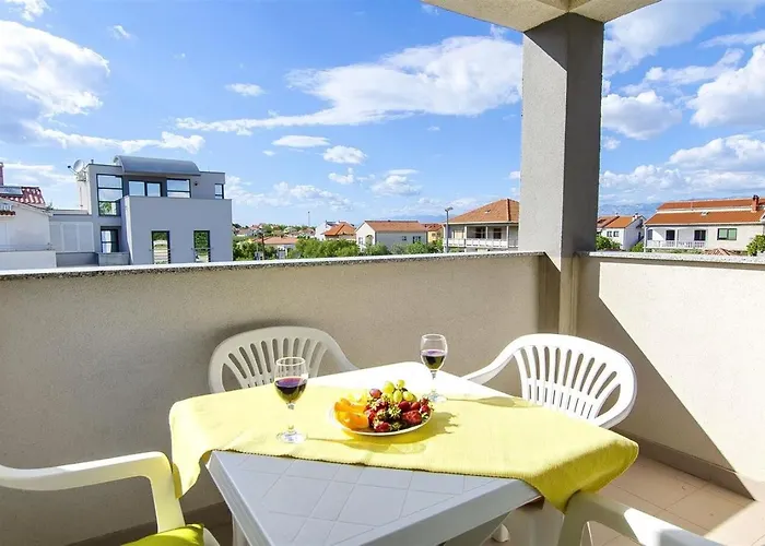 8 Mare - By Ta Leut Agency Apartmán *