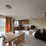 Apartman 8 Mare - By Ta Leut Agency *
