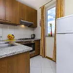 8 Mare - By Ta Leut Agency Apartman *