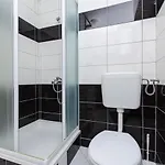 8 Mare - By Ta Leut Agency Privlaka (Zadar)