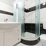 8 Mare - By Ta Leut Agency Privlaka (Zadar)