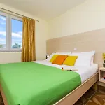 8 Mare - By Ta Leut Agency Apartman *
