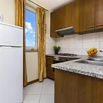 Apartman 8 Mare - By Ta Leut Agency *