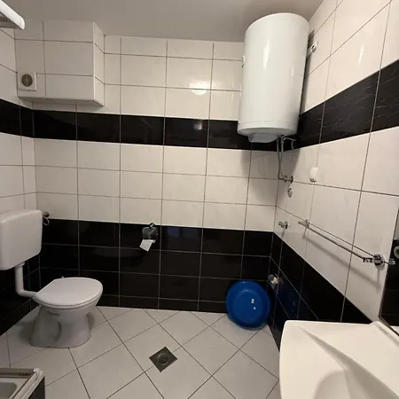 8 Mare - By Ta Leut Agency * Privlaka (Zadar)