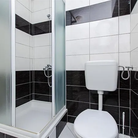 8 Mare - By Ta Leut Agency Privlaka (Zadar)