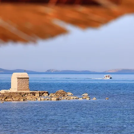 8 Mare - By Ta Leut Agency * Privlaka (Zadar)