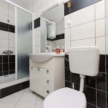 Apartman 8 Mare - By Ta Leut Agency