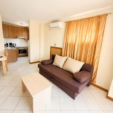 Apartman 8 Mare - By Ta Leut Agency