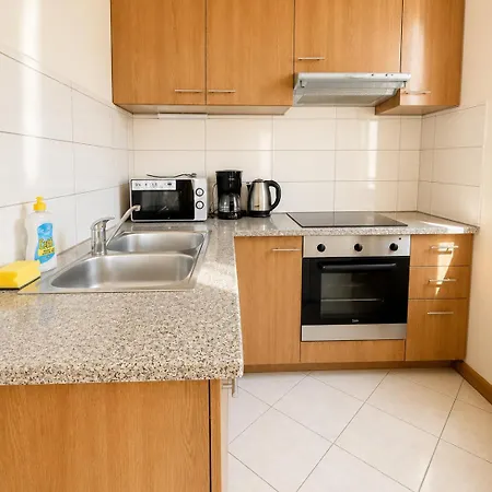 8 Mare - By Ta Leut Agency Apartman *