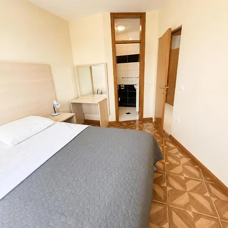 Apartman 8 Mare - By Ta Leut Agency Privlaka (Zadar)