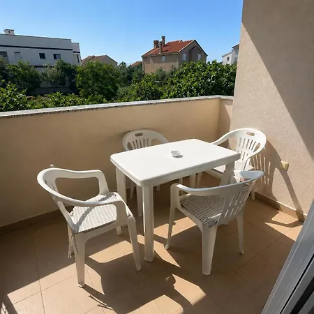 8 Mare - By Ta Leut Agency Privlaka (Zadar)