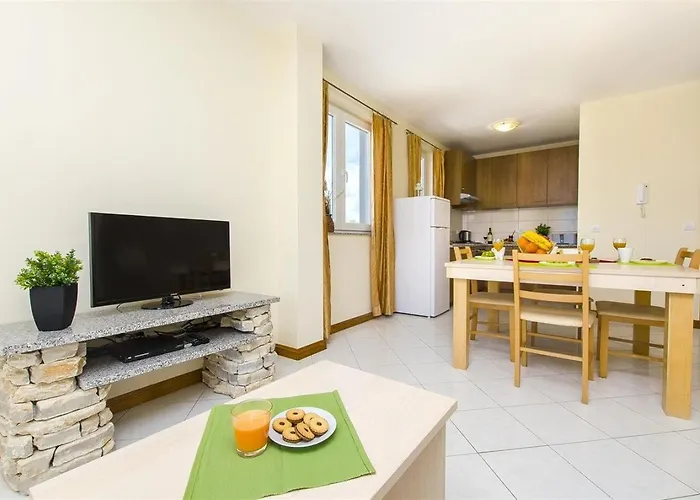 8 Mare - By Ta Leut Agency * Privlaka (Zadar)
